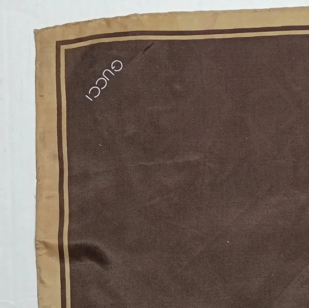 ❤️VINTAGE GUCCI BROWN TAN Pocket Square Scarf Bandana 18x18